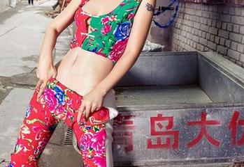 AISS爱丝(钻石版) – 这个图合集值得你一看！赵梦洁让油亮肉丝和黑色装玩出新花样