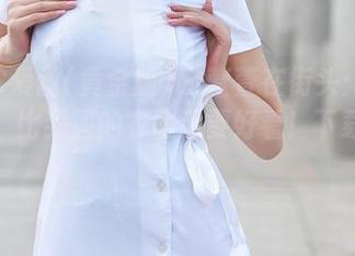 AISS爱丝(黄金版) – 萱萱在街头：这组写真，比我买的衣服还要好看！下载去吧！