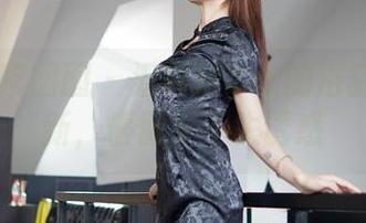 Feilin嗲囡囡 – 潘琳琳ber的浴缸美图更新，懵懂又不失诱惑