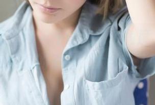 GIRLT果团网 – 王语纯换个角度，下重手审视眼镜的原图，太会玩了吧！