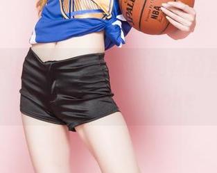 GIRLT果团网 – 裴希西与网袜的互动，写真合集里的轻松joke