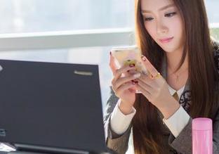 IMiss爱蜜社 – 小狐狸Sica和她的长腿，谁能拒绝这组精选图片的诱惑呢？
