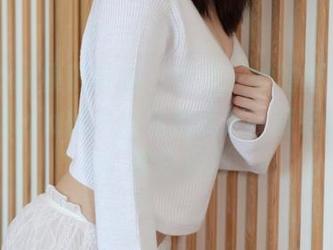 MFStar模范学院 – 在这美妙的图包里，徐微微mia的白丝私拍就像一首轻柔的曲子，静静流淌。