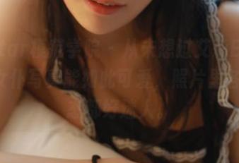 MFStar模范学院 – 从未想过艾莉Evelyn的女仆写真能如此可爱，照片里各色姿态都好迷人。