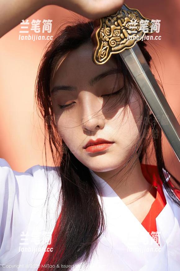 MiiTao蜜桃社 - 木楠Nan说：穿水手服的秘诀其实是勇敢地走向麦当劳，哈哈，图包了解一下！