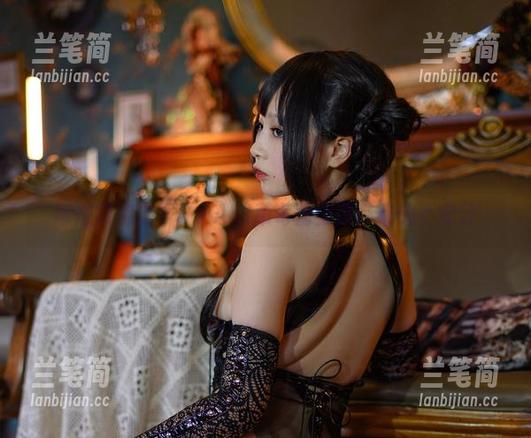 靡烟旗袍之下，PAKI草莓酱全集带来的不安分