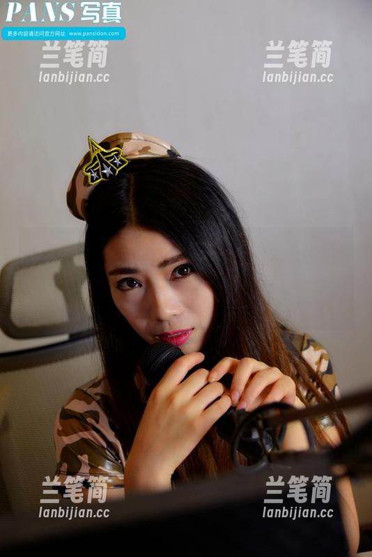 PANS-熙媛 PANS - 如果熙媛是天上的仙女,她妹妹就是地上的小丑,看这组写真,气氛瞬间欢快起来!