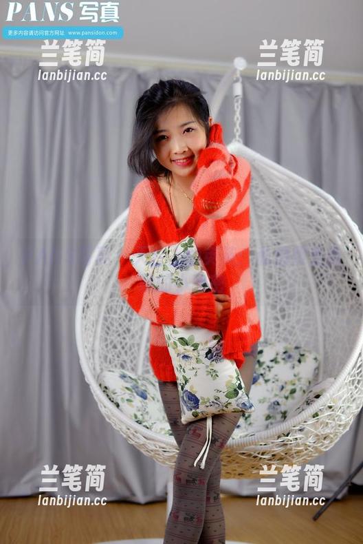 PANS写真-英英 PANS写真 - 天台上的英英:私拍照里隐藏的小秘密