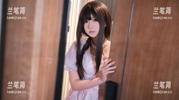 Quan冉有点饿 Quan冉有点饿,短裙美图合集,让我这小心脏不安分起来了…