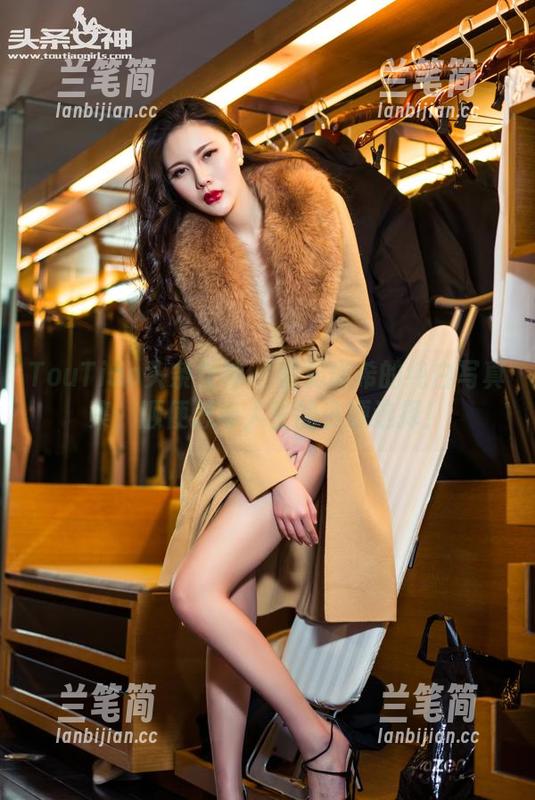 TouTiao头条女神 - 看刘瑾希的纯白写真集，顺便思考人生的资源选择！