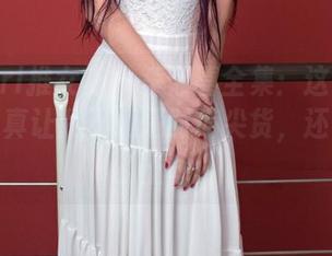 TuiGirl推女郎 – 李七喜全集：这套装的搭配，真让我不知是时尚尖货，还是瞎拼的土味。