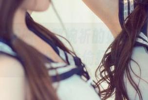 UGirls尤果网 – 郭婉祈的办公室：免费图集，谁在偷偷打探？