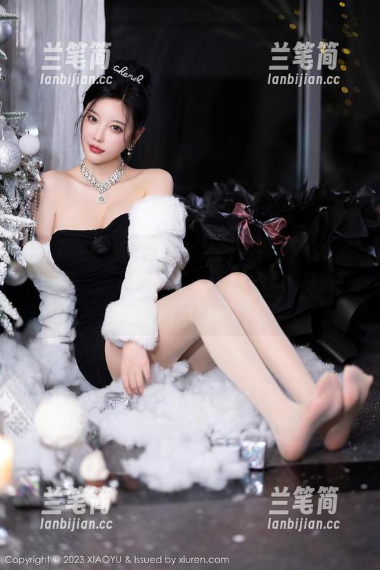 XIAOYU语画界 - 允儿Claire的韵味旗袍图集，离圣光远了一点，但气质也折腾得贼好！