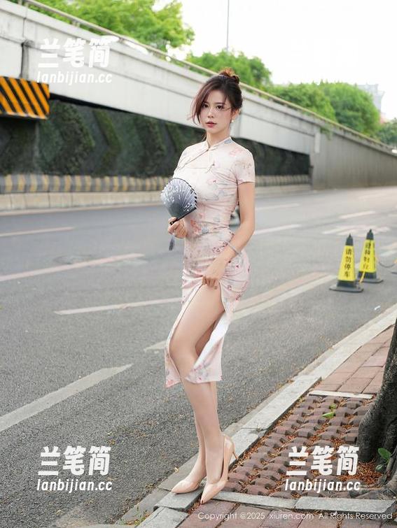 Xiuren秀人网 - 丝袜是怎样练成的？林文文全集下载带你领略
