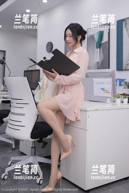 Xiuren秀人网-萝莉悠悠酱 Xiuren秀人网 - 这些办公室场景下的萝莉悠悠酱私拍,正好带上咖啡跑去看!