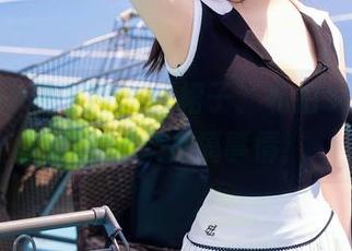 Xiuren秀人网 – 红裙子、私拍style—蜜桃cc又在搞事情！