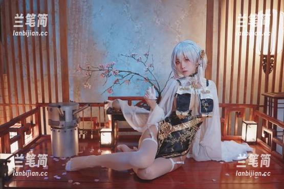 原图下载aqua水淼婚纱，穿上这件衣服，估计你家狗子都得对你刮目相看。