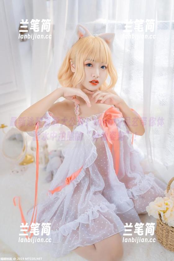 最新泳装资源大公开！lovely呆玄带你体验水中拍照的“神仙姿势”！