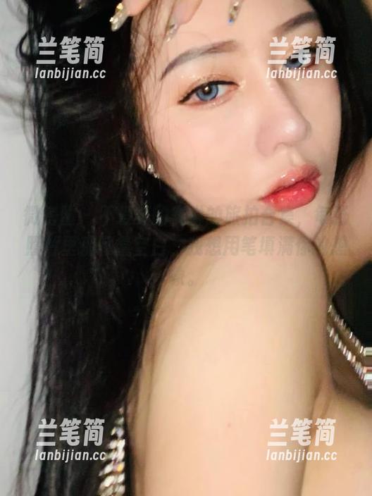 不爱笑的赛琳 微密圈 - 不爱笑的赛琳的旅拍合集,每张照片里都藏着空白,我想用笔填满你的想象。