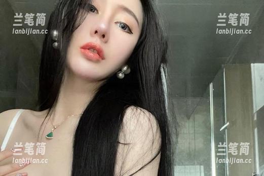 微密圈 - 高清不爱笑的赛琳和她的睡衣，大概是一场无敌的套图脑洞之旅呀。