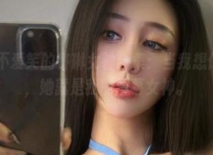 微密圈 – 不爱笑的赛琳女神合集：当我想休闲的时候，她就是我的屏幕女神。