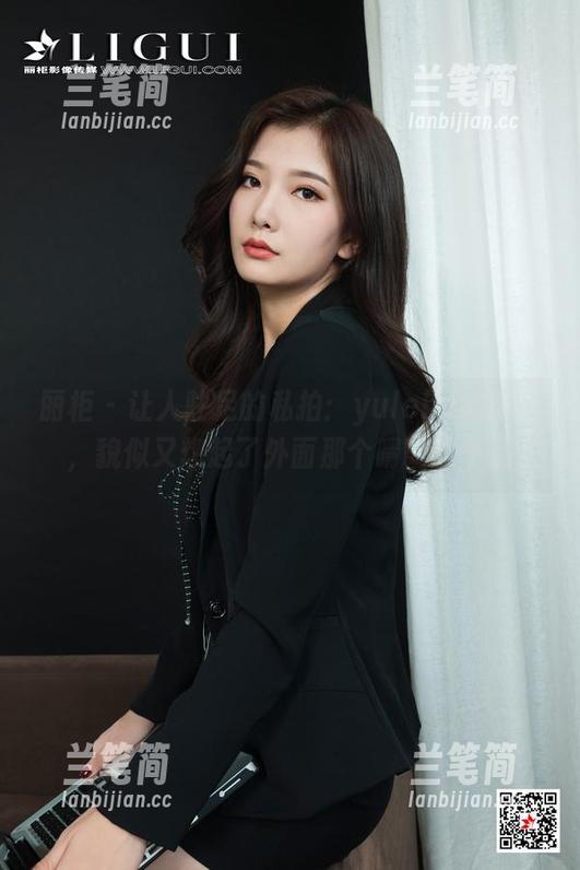 丽柜-yuleba 丽柜 - 让人驻足的私拍:yuleba的肉丝,貌似又想起了外面那个晴朗的午后