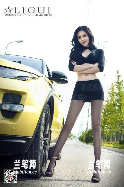 丽柜 - 瞧瞧小璐璐的吊带，谁能拒绝这白衣服当壁纸的诱惑？