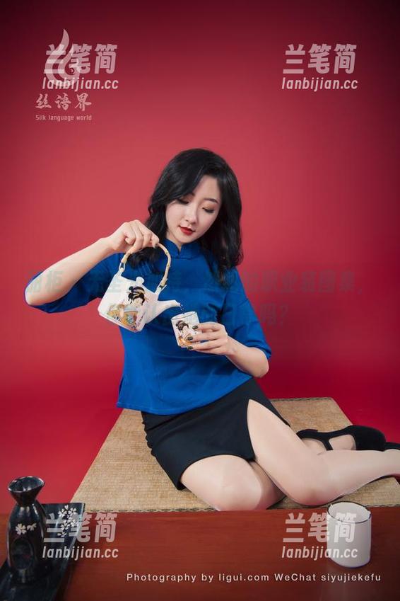 丽柜 - 无圣光加持，然然的职业装图集，你能认出她的日常吗？
