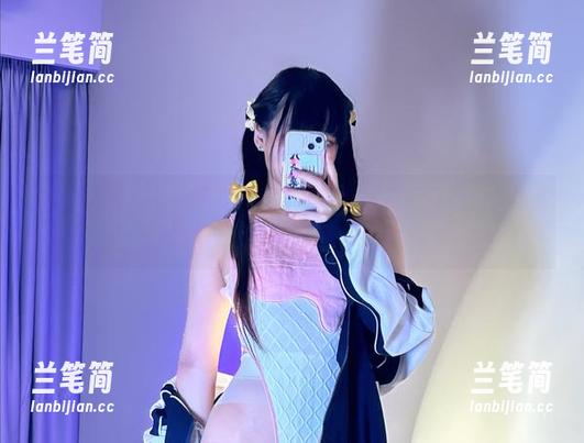 在线回放：2B穿嫁衣，九言从不咕咕在旁狂拍，美图神器不能辜负！