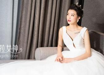 克拉女神 – 菁菁的皮衣风暴：可能没见过的高清作品集