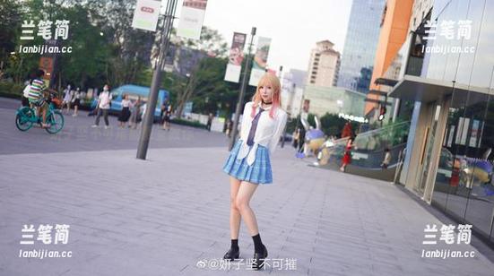 妍子坚不可摧的教室教你——美图无处不在，快来分享你的小发现！