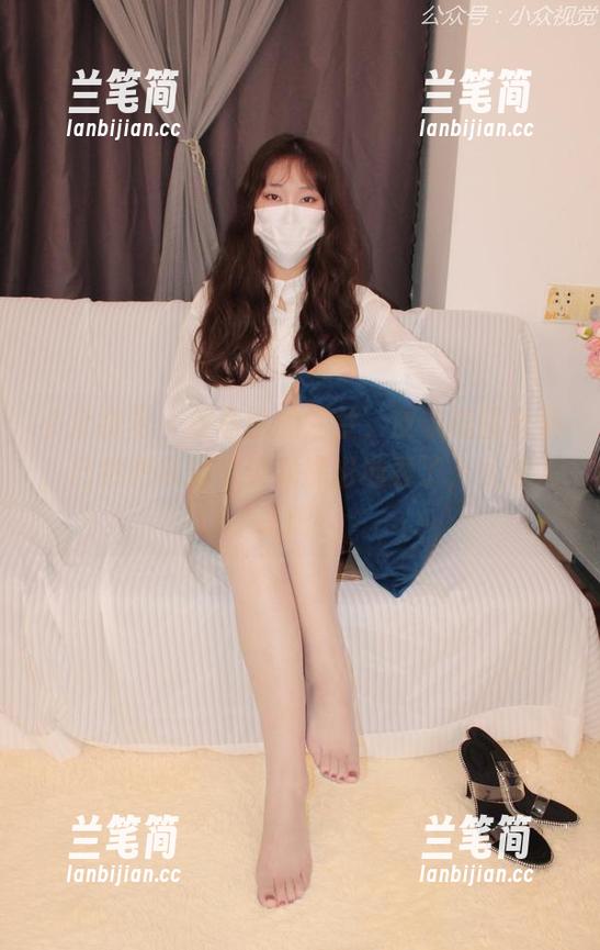 小众视觉 - 板着脸的兰兰，皮衣美图合集，已然把我整个灵魂提出地表了，太迷人了吧！