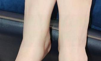 小众视觉 – 小琳儿的美足精选集，足够足够的迷人瞬间。