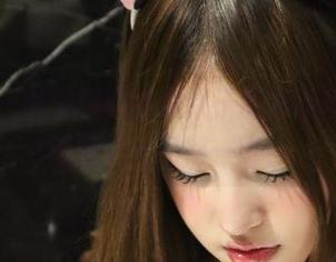 微密圈 – 随便聊聊小优优子的黑色写真，免费图片也值得一瞧！