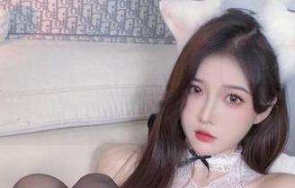 小小奶瓶儿的丝带女友，照片里的那种氛围我完全沉醉了！