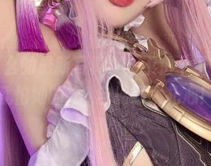 小瑶幺幺的最新写真集，不怕个子不高，就怕她的妃咲自摄照太扎心！