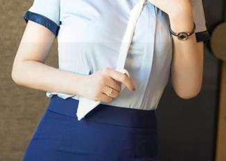尤蜜荟 – 旗袍一掀，娜娜TINA的美图套图让人眨眼停留。