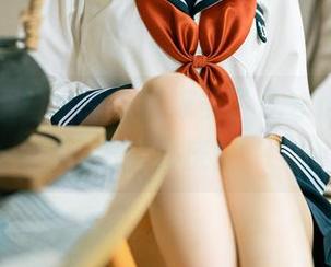 套图中，幼水铃衣花嫁多了几分忧郁，少了点喜庆。