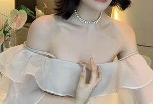 微密圈 – 天哪，说好的私拍合集，结果徐莉芝的女友们都抢镜了，谁还看她呀？