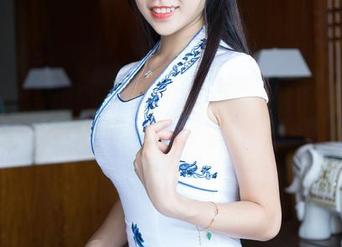 推女神 – 说到美足，杨上萱定制图集可不是随便的白纸啊。