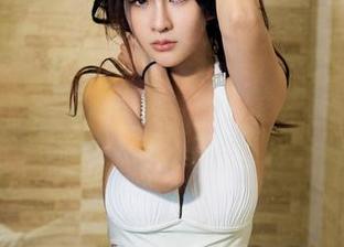 推女郎 – 定制版松果儿内衣写真：穿上它，连镜子都想多看几眼！