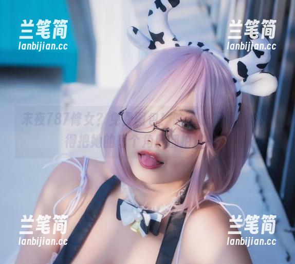 末夜787修女？免费图包！除了咏叹调，恨不得把她的每个角度都拍进来。