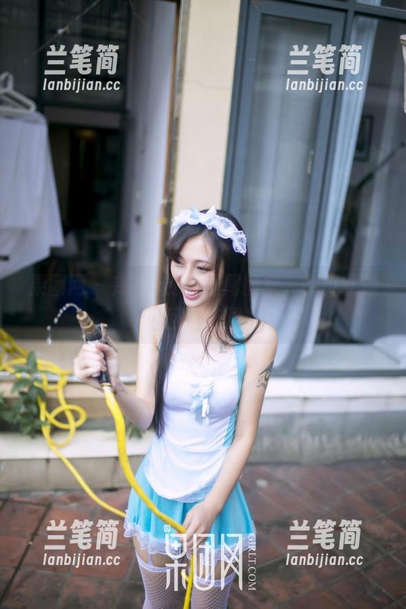 果团网-龚玥菲 果团网 - 龚玥菲的双马尾图集,翻页就像回到校园