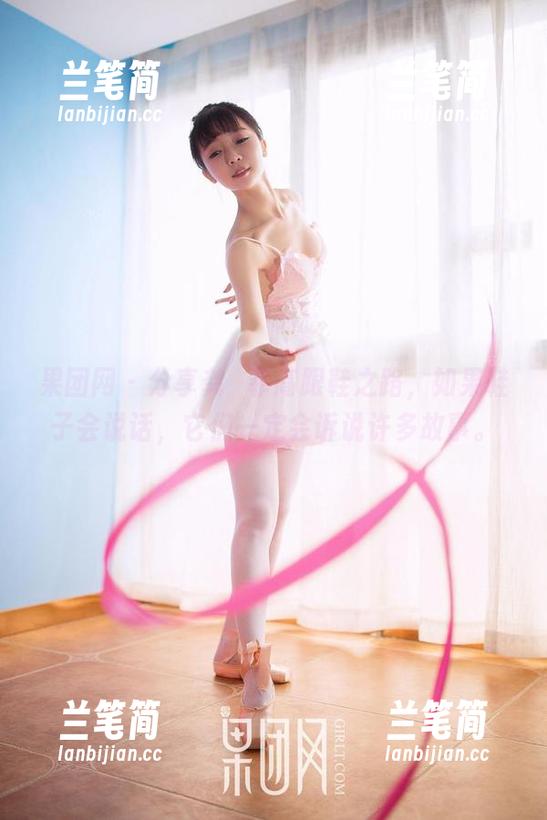 果团网 - 分享龚玥菲高跟鞋之路，如果鞋子会说话，它们一定会诉说许多故事。