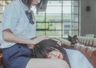 套图遇冷：桜桃喵穿短裙，路过的鸭子都想停下来了吧？