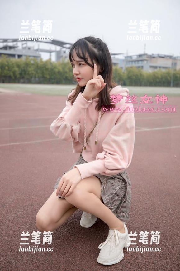 梦丝女神 - 魏婷婷的宿楼丝袜玉足女神更新：这真是双脚温馨提醒啊！
