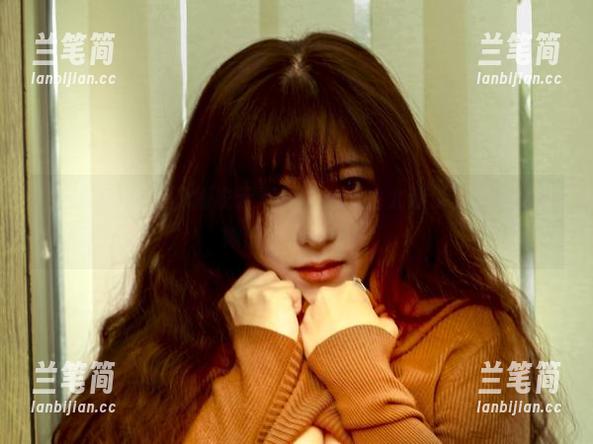 樱晚gigi 这届樱晚gigi的睡衣云写真,cos的太迷了,恨不得把她的衣橱偷走!