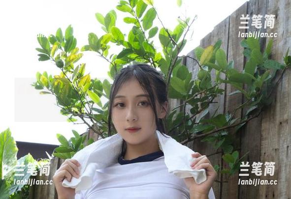 成都漫展，兔女郎图包分享：浅安安带你上天台，眺望月亮下的兔子舞会！