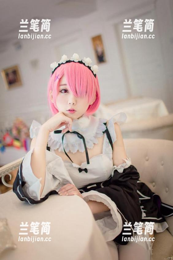 透明？浅野菌子的最新写真集，难道她是隐形人？