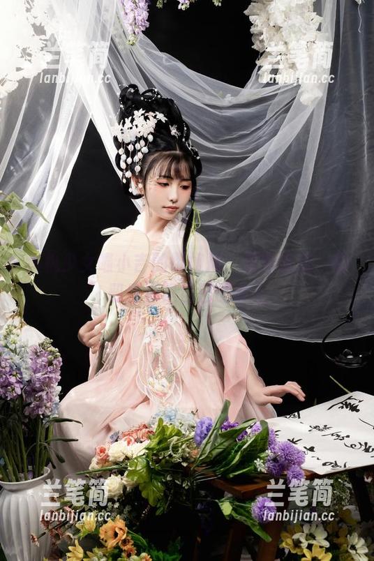 爆机少女喵小吉的御姐风：原图直击，图册里都是自己的女王